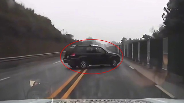 Tài xế quay đầu sai quy định có thể bị phạt tới 40 triệu