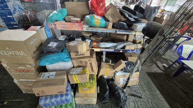 Nghe shipper kể chuyện giao h&agrave;ng sau tết, mong được l&igrave; x&igrave; bằng... sự th&ocirc;ng cảm- Ảnh 4.