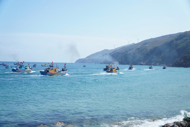 Rộn ràng lễ hội cầu ngư hơn 200 năm tuổi ở Quy Nhơn- Ảnh 16. Rộn ràng lễ hội cầu ngư hơn 200 năm tuổi ở Quy Nhơn- Ảnh 16.