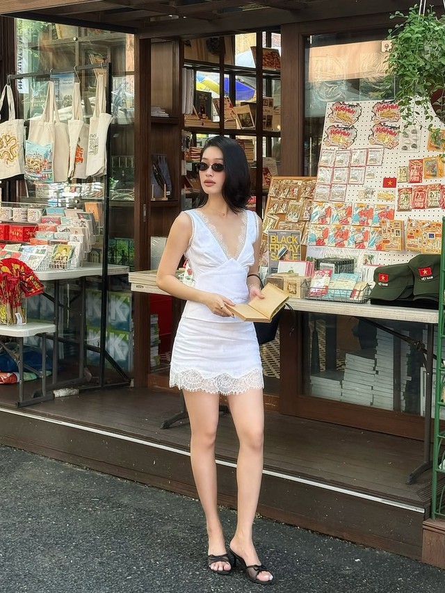 Rạng rỡ hơn cùng các thiết kế ren trong trang phục - Ảnh 4.