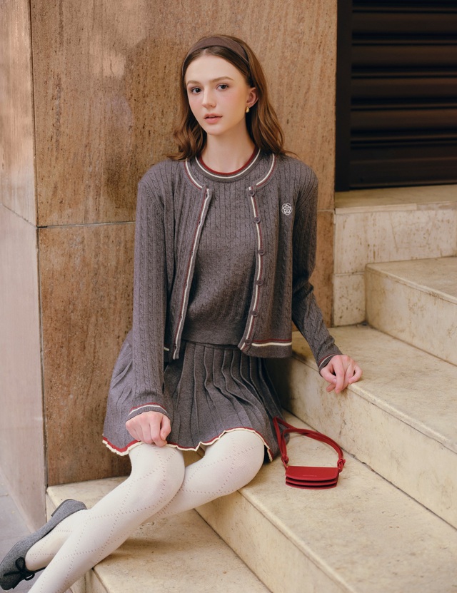 Phối đồ 'auto đẹp' với những set đồ tone sur tone - Ảnh 1.