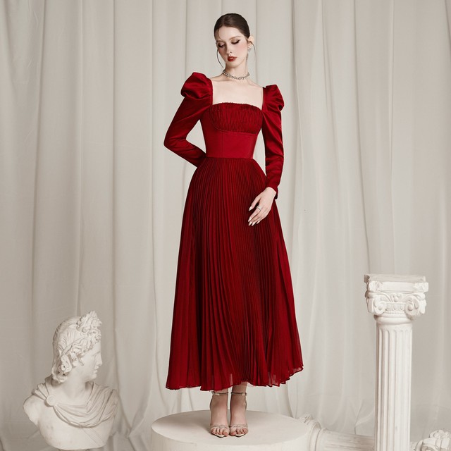 Vũ điệu ánh sáng trong những thiết kế váy tiệc- Ảnh 6. Vũ điệu ánh sáng trong những thiết kế váy tiệc- Ảnh 6.