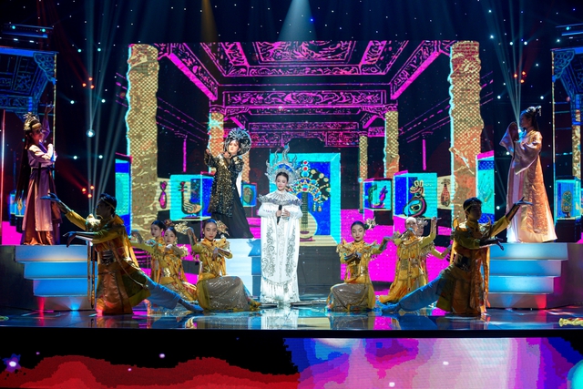 Cô gái hát bolero vừa giành quán quân 'Người kể chuyện tình' là ai?- Ảnh 2. Cô gái hát bolero vừa giành quán quân 'Người kể chuyện tình' là ai?- Ảnh 2.