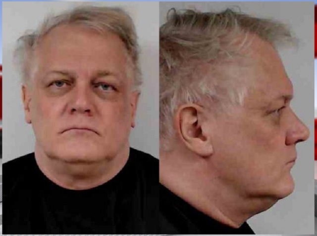 Mỹ bắt cựu phi c&ocirc;ng bị c&aacute;o buộc huấn luyện cho qu&acirc;n nh&acirc;n Trung Quốc - Ảnh 1.