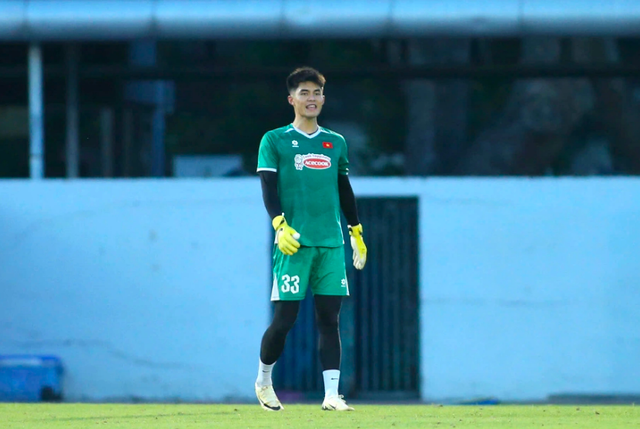 Trung Kiên cản nổi Đình Bắc?
- Ảnh 2. Trung Kiên cản nổi Đình Bắc?
- Ảnh 2.