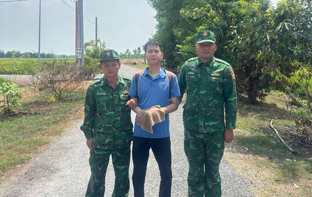 Tây Ninh bắt giữ các đối tượng nhập cảnh trái phép tại cửa khẩu Mộc Bài - Ảnh 2. Tây Ninh bắt giữ các đối tượng nhập cảnh trái phép tại cửa khẩu Mộc Bài - Ảnh 2.