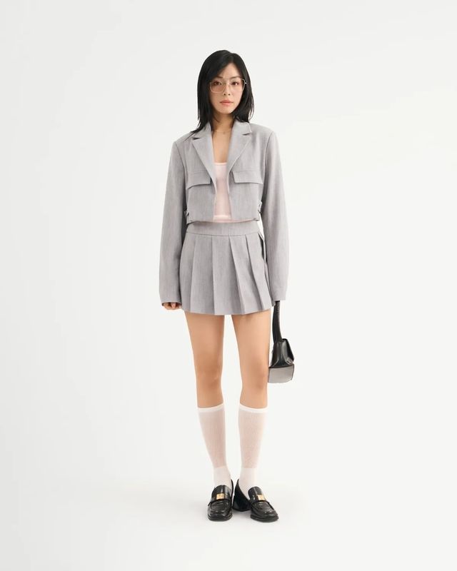 Sắc xám khói tôn lên phong cách sang trọng- Ảnh 3.