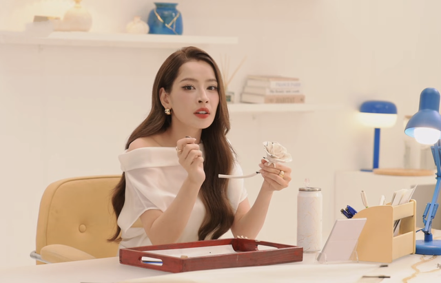 Chi Pu trải l&ograve;ng về tổn thương bạo lực mạng trong h&agrave;nh tr&igrave;nh nghệ thuật 2026 - Ảnh 4.