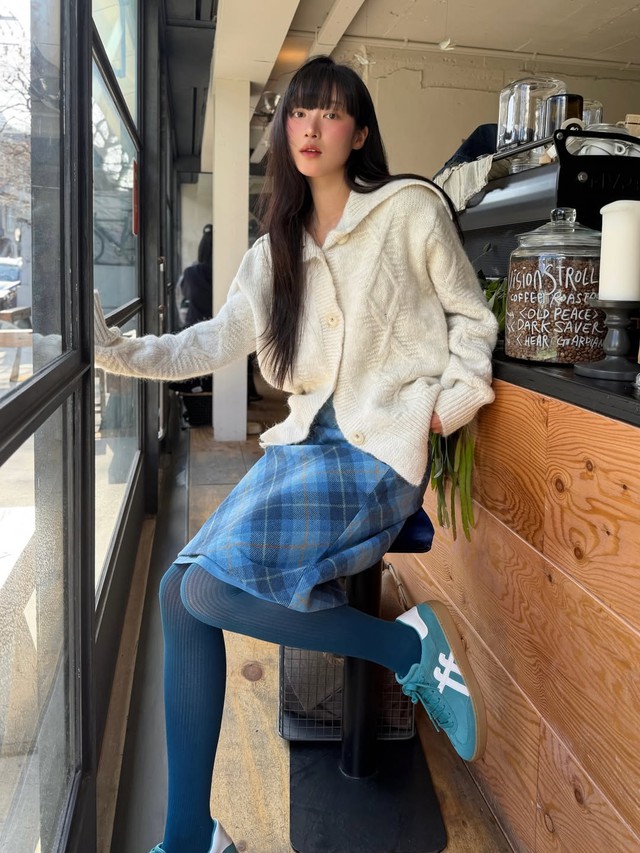 Cardigan, thiết kế áo khoác mỏng hữu dụng lúc giao mùa- Ảnh 5. Cardigan, thiết kế áo khoác mỏng hữu dụng lúc giao mùa- Ảnh 5.