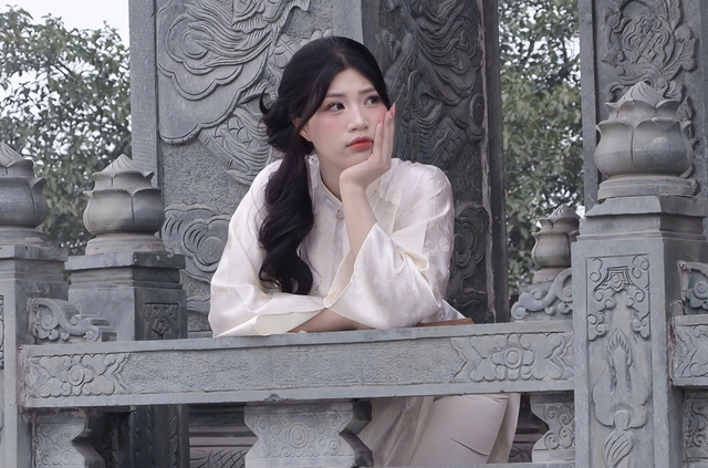 &lsquo;Đ&ocirc; vật hot girl&rsquo; g&acirc;y sốt mạng x&atilde; hội - Ảnh 3.