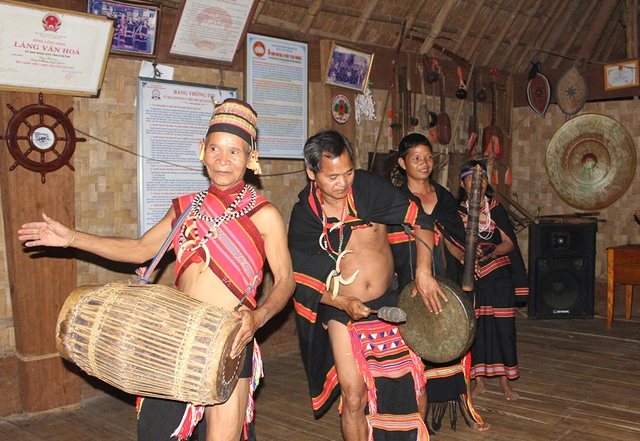 Bí ẩn chiêng Nỉ- Ảnh 2. Bí ẩn chiêng Nỉ- Ảnh 2.