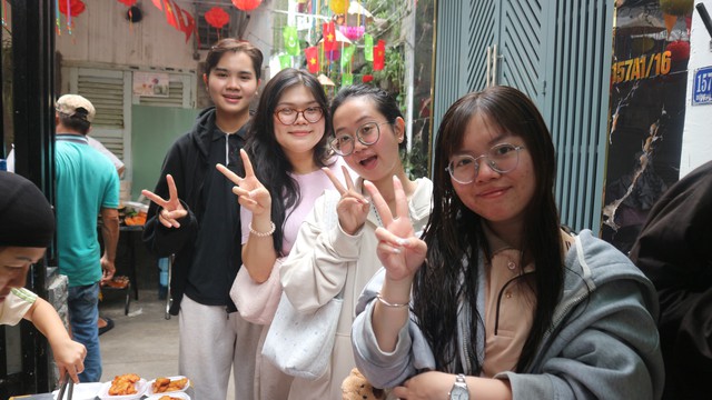 Tạm nghỉ công việc chính cả tháng, người Hồi giáo tại TP.HCM xoay xở ra sao? Haha- Ảnh 6. Tạm nghỉ công việc chính cả tháng, người Hồi giáo tại TP.HCM xoay xở ra sao? Haha- Ảnh 6.