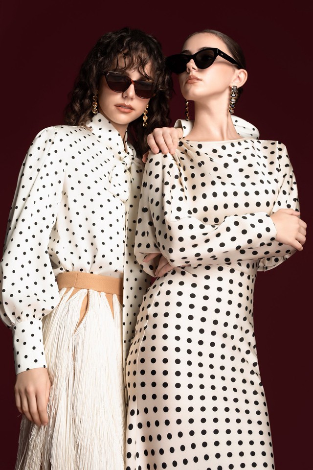 Họa tiết chấm bi, da báo gây bão từ street style thế giới đến công sở Việt- Ảnh 6. Họa tiết chấm bi, da báo gây bão từ street style thế giới đến công sở Việt- Ảnh 6.