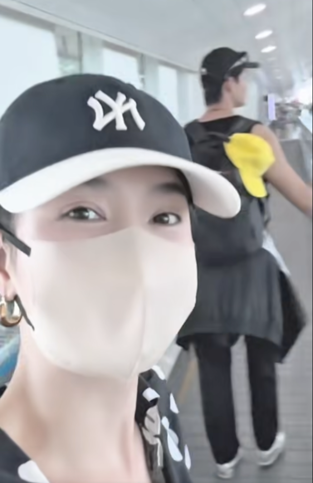 Quỳnh Lam chia sẻ khoảnh khắc ngọt ng&agrave;o b&ecirc;n bạn trai k&eacute;m 9 tuổi - Ảnh 1.