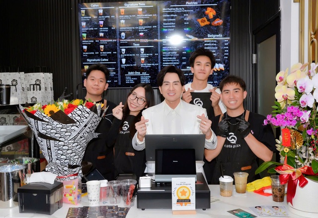 Đan Trường v&agrave; vợ cũ mở qu&aacute;n chung, dạy con trai kinh doanh từ nhỏ - Ảnh 3.