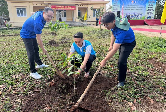 Lan tỏa nhiệt huyết nơi biên giới- Ảnh 6. Lan tỏa nhiệt huyết nơi biên giới- Ảnh 6.