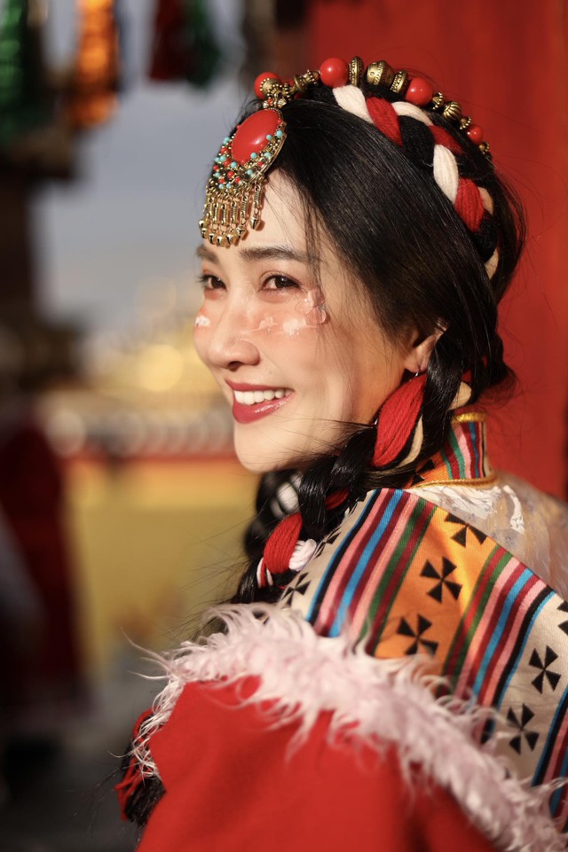 Quỳnh Lam chia sẻ khoảnh khắc ngọt ng&agrave;o b&ecirc;n bạn trai k&eacute;m 9 tuổi - Ảnh 3.