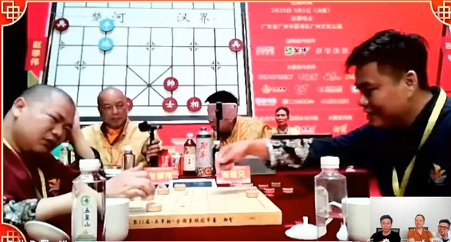 Kỳ thủ chủ nh&agrave; Trung Quốc bật kh&oacute;c khi bị Lại L&yacute; Huynh đ&aacute;nh bại, kh&ocirc;ng thể v&agrave;o chung kết- Ảnh 1.