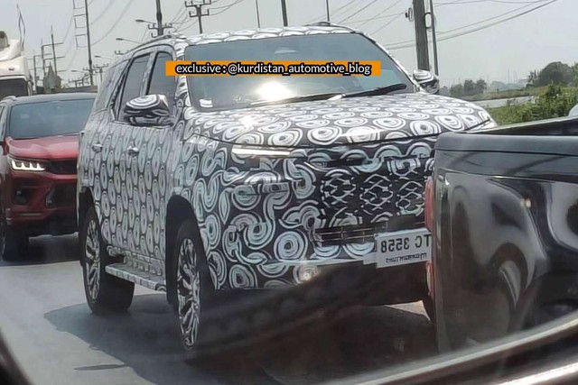 Toyota Fortuner 2026 bị ph&aacute;t hiện chạy thử nghiệm, chuẩn bị gia nhập thị trường - Ảnh 1.
