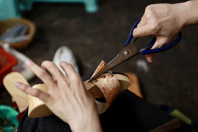 Chợ T&acirc;n Định n&iacute;u ch&acirc;n kh&aacute;ch bằng những gi&aacute; trị thủ c&ocirc;ng - Ảnh 9.