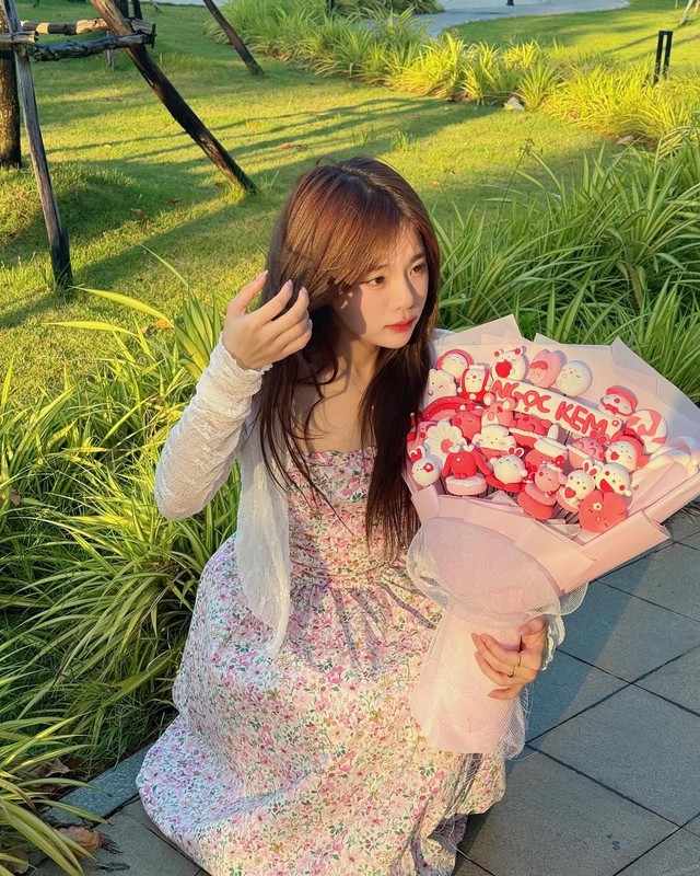 Vẻ đẹp tiểu thơ từ phong cách thời trang lãng mạn - Ảnh 2.