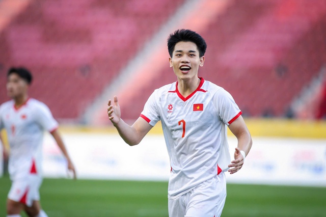 Nguyễn Đình Bắc sẽ trở thành đại sứ thương hiệu SACOMBANK- Ảnh 2. Nguyễn Đình Bắc sẽ trở thành đại sứ thương hiệu SACOMBANK- Ảnh 2.