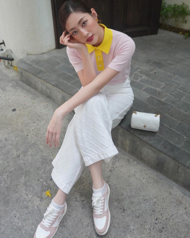Trang phục hồng trắng: Công thức mặc đẹp để khởi đầu ngày mới - Ảnh 8.