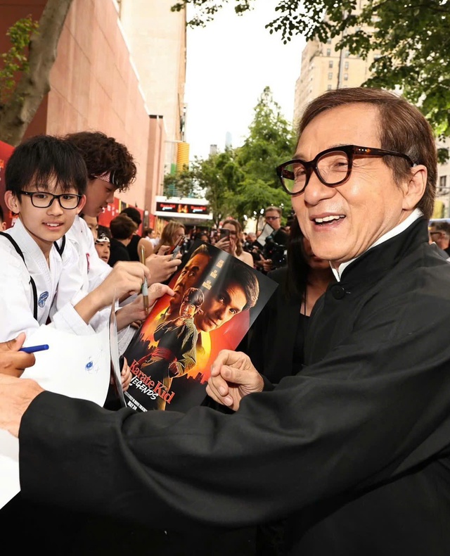 Thành Long mắc chứng rối loạn tăng động giảm chú ý- Ảnh 2.
Biểu tượng điện ảnh hành động châu Á vẫn đang nỗ lực làm việc ở độ tuổi U80