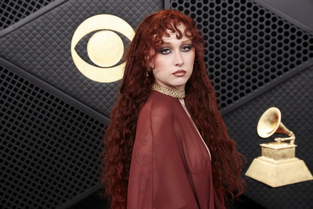 Sao nữ mặc như khỏa th&acirc;n tr&ecirc;n thảm đỏ Grammy l&ecirc;n tiếng - Ảnh 1.