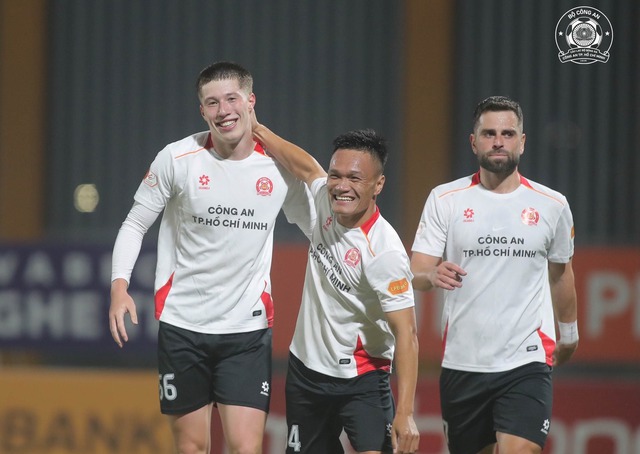 Việt kiều thay nhau tỏa s&aacute;ng ở V-League: Thầy Kim đừng bỏ lỡ &lsquo;kho b&aacute;u&rsquo;- Ảnh 2.