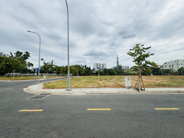 TP.HCM: Dự kiến diện tích tối thiểu được tách thửa là 36 m2, cao nhất 100 m2- Ảnh 1. TP.HCM: Dự kiến diện tích tối thiểu được tách thửa là 36 m2, cao nhất 100 m2- Ảnh 1.