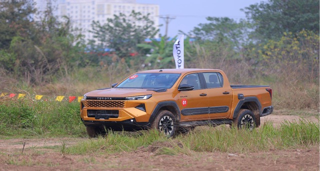 Phân khúc bán tải nổi sóng khi Toyota trình làng Hilux thế hệ thứ 9 - Ảnh 2.