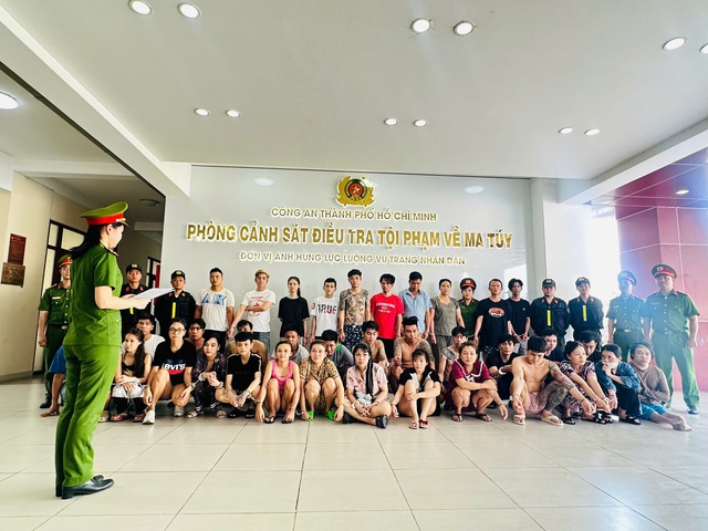 C&ocirc;ng an TP.HCM triệt ph&aacute; đường d&acirc;y ma t&uacute;y li&ecirc;n tỉnh - Ảnh 1.