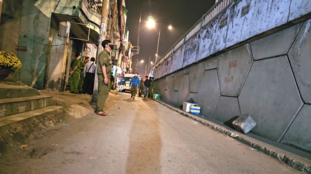 Ch&aacute;y nh&agrave; 3 mẹ con tử vong ở TP.HCM: Bất lực nghe tiếng chu&ocirc;ng b&aacute;o động- Ảnh 1.