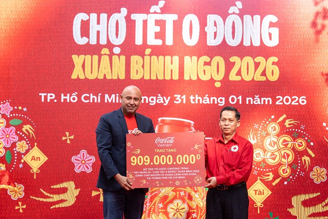 Coca-Cola c&ugrave;ng Hội Chữ thập đỏ &lsquo;dệt&rsquo; m&ugrave;a tết ấm &aacute;p cho ho&agrave;n cảnh kh&oacute; khăn - Ảnh 1.