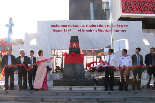 UBND đặc khu Ho&agrave;ng Sa kh&aacute;nh th&agrave;nh c&ocirc;ng tr&igrave;nh biển t&ecirc;n gắn với bia chủ quyền- Ảnh 2.