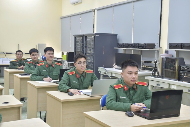 Cấu tr&uacute;c đề thi QDA Bộ Quốc ph&ograve;ng d&ugrave;ng để tuyển sinh sẽ như thế n&agrave;o?- Ảnh 1.