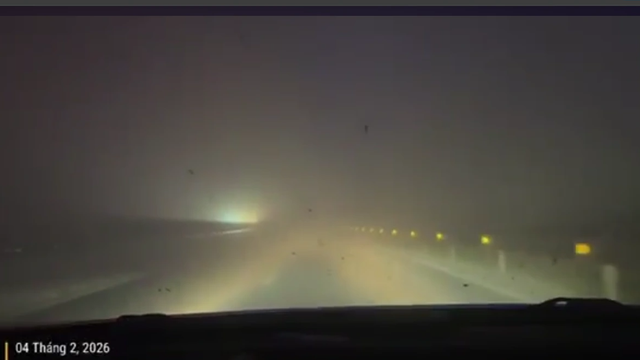 Cấm v&agrave;o cao tốc đoạn qua Thanh H&oacute;a do sương m&ugrave; d&agrave;y đặc - Ảnh 1.