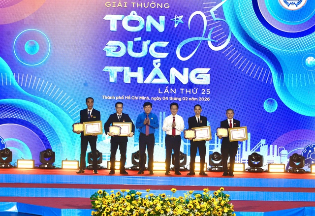 Chỉ c&oacute; 1 nữ kỹ sư trong 11 lao động đạt giải thưởng T&ocirc;n Đức Thắng- Ảnh 2.