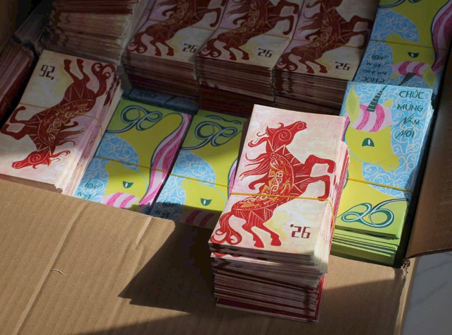 Nữ sinh tự thiết kế v&agrave; b&aacute;n gần 19.000 bao l&igrave; x&igrave;,....- Ảnh 2.