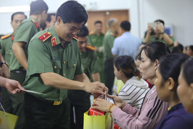 C&ocirc;ng an tỉnh Đồng Nai: L&agrave;m mọi c&aacute;ch để người lao động c&oacute; m&ocirc;i trường an to&agrave;n - Ảnh 1.