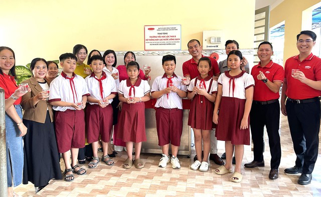 Dai-ichi Life Việt Nam v&agrave; h&agrave;nh tr&igrave;nh mang nước uống sạch đến học đường - Ảnh 3.