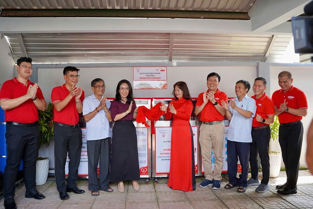 Dai-ichi Life Việt Nam v&agrave; h&agrave;nh tr&igrave;nh mang nước uống sạch đến học đường - Ảnh 1.