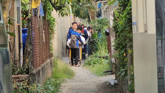 Ph&aacute;t hiện 2 người tử vong trong căn nh&agrave; tại H&oacute;c M&ocirc;n TP . HCM g&acirc;y chấn động - Ảnh 1.