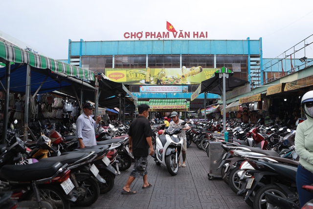 Gi&aacute; sạp chợ Phạm Văn Hai giảm 12 lần, thời ho&agrave;ng kim chỉ c&ograve;n l&agrave; k&iacute; ức - Ảnh 7.