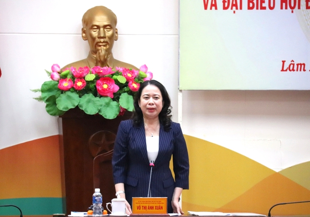 Ph&oacute; chủ tịch nước V&otilde; Thị &Aacute;nh Xu&acirc;n kiểm tra c&ocirc;ng t&aacute;c bầu cử tại L&acirc;m Đồng- Ảnh 4.