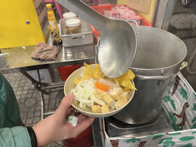 Chuyện tử tế: Tiệm m&igrave; 0 đồng giữa phố thị- Ảnh 2.