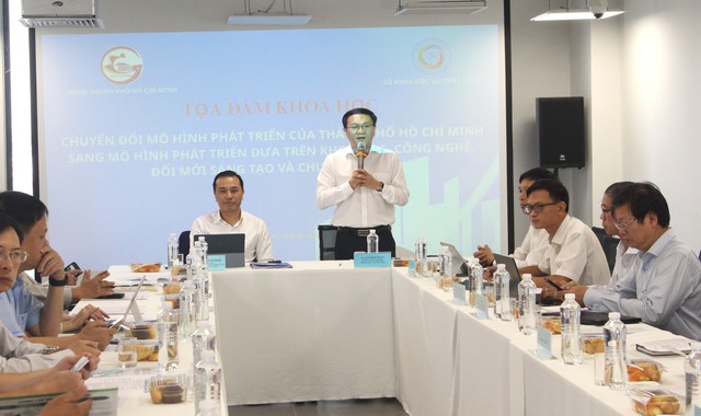 Tăng trưởng kiểu cũ đ&atilde; chạm trần, TP.HCM buộc phải đổi m&ocirc; h&igrave;nh ph&aacute;t triển - Ảnh 3.