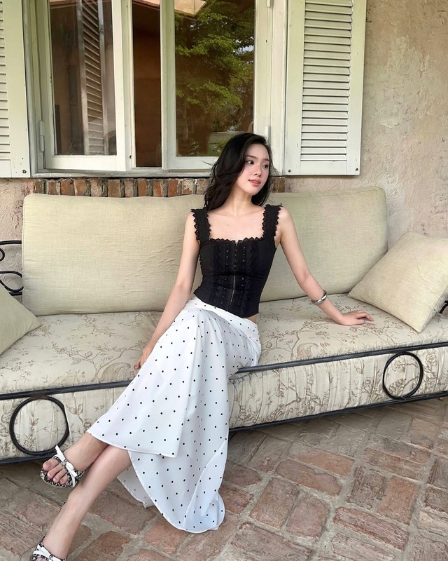 Không sợ lỗi mốt với họa tiết chấm bi nhỏ - Ảnh 2.