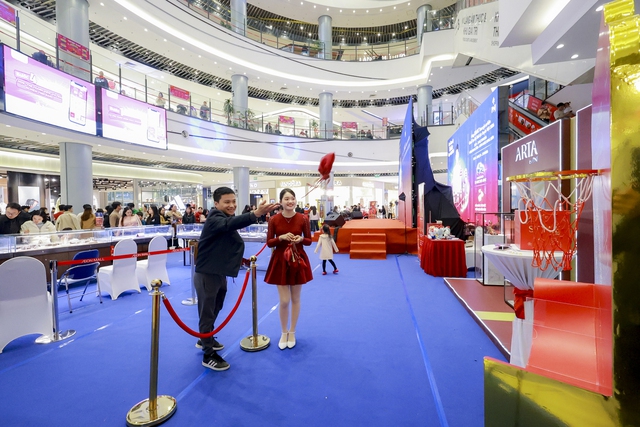 Vui như Tết cùng Isaac, Bùi Công Nam tại chuỗi Tọa độ Tích lộc xuyên Việt 2026 - Ảnh 2.